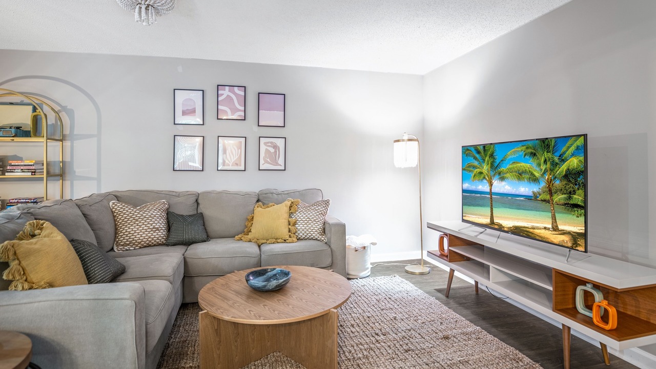 Photo of Livingroom in Southeast Raleigh