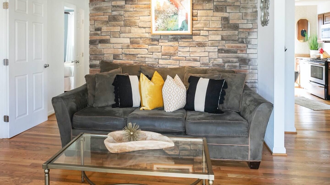 Photo of Livingroom in Chestnut Hill