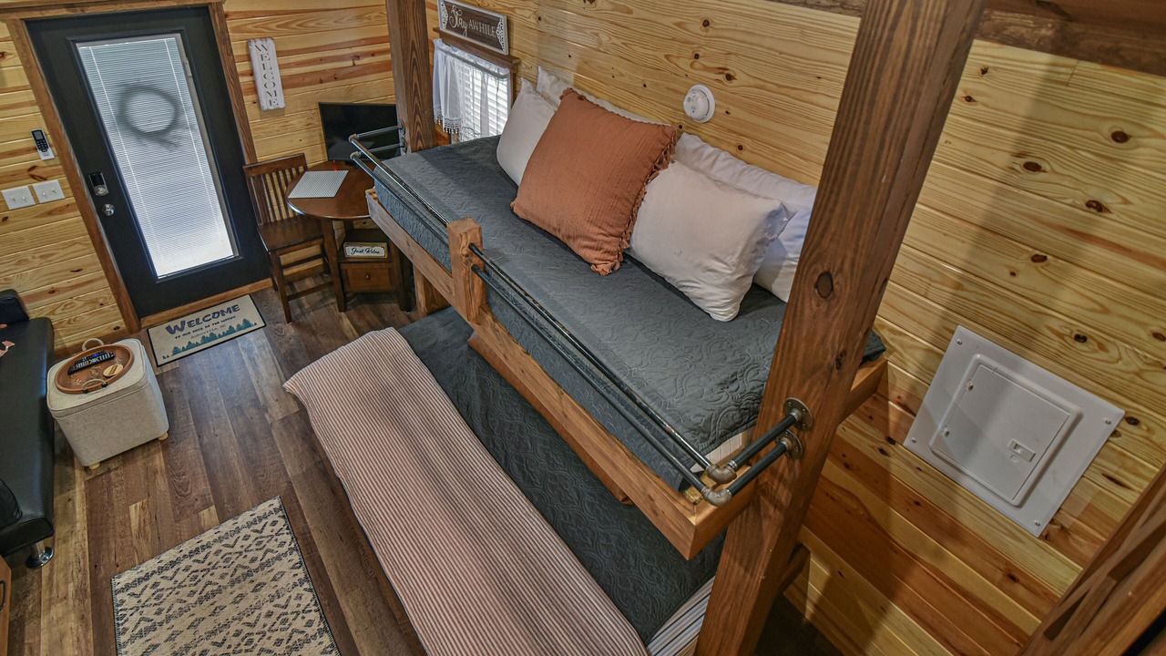 Photo of Bedroom in Arden