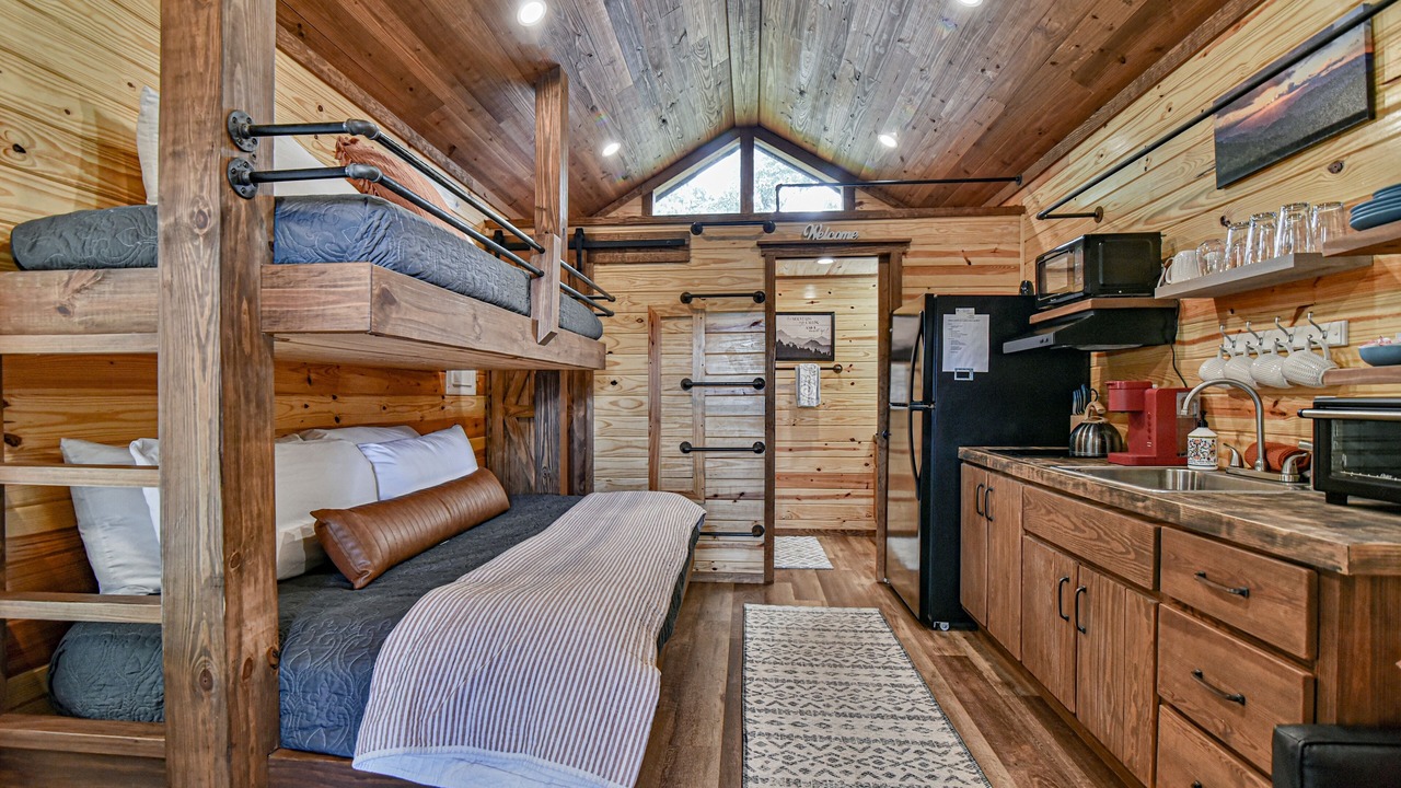 Photo of Bedroom in Arden