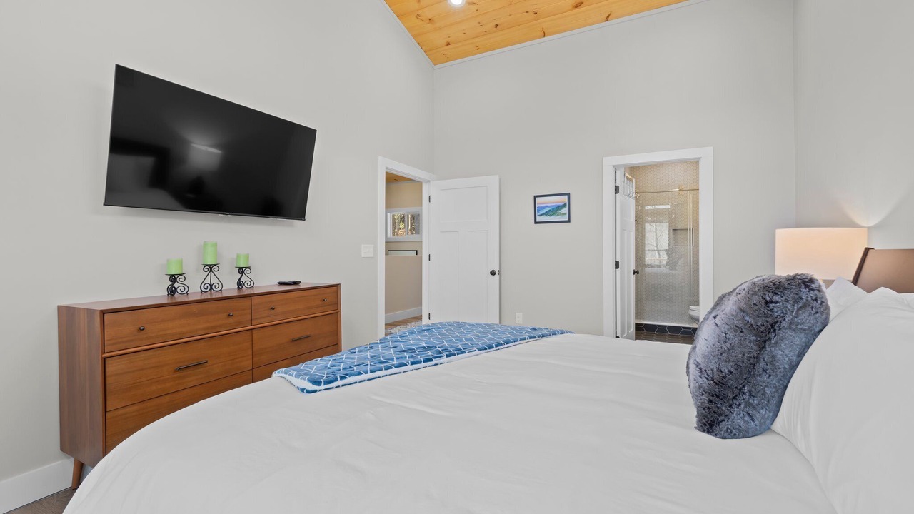 Photo of Bedroom in Frank
