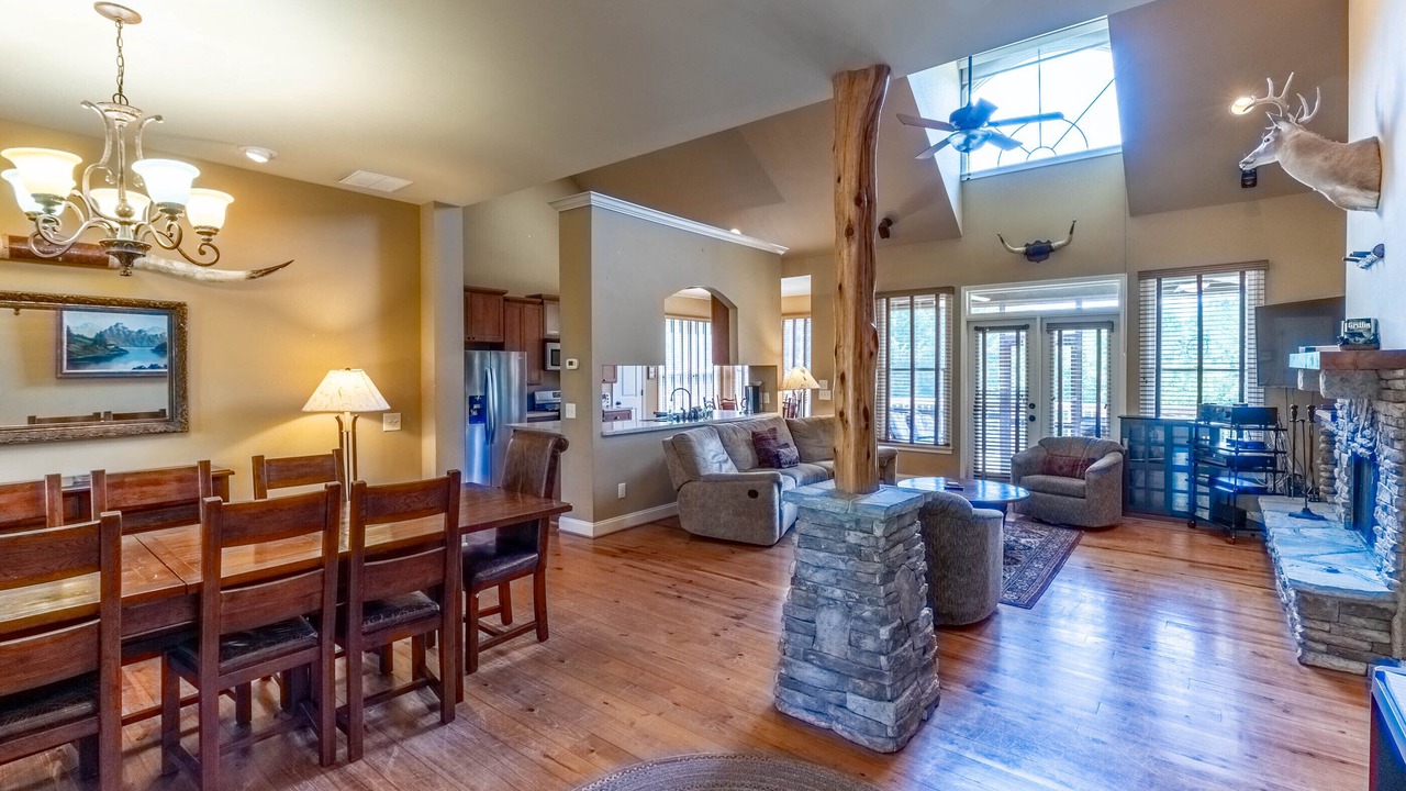 Photo of Livingroom in Whittier