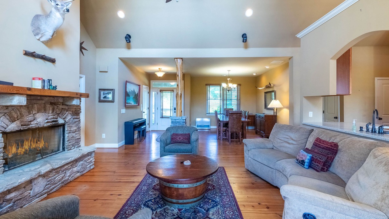Photo of Livingroom in Whittier