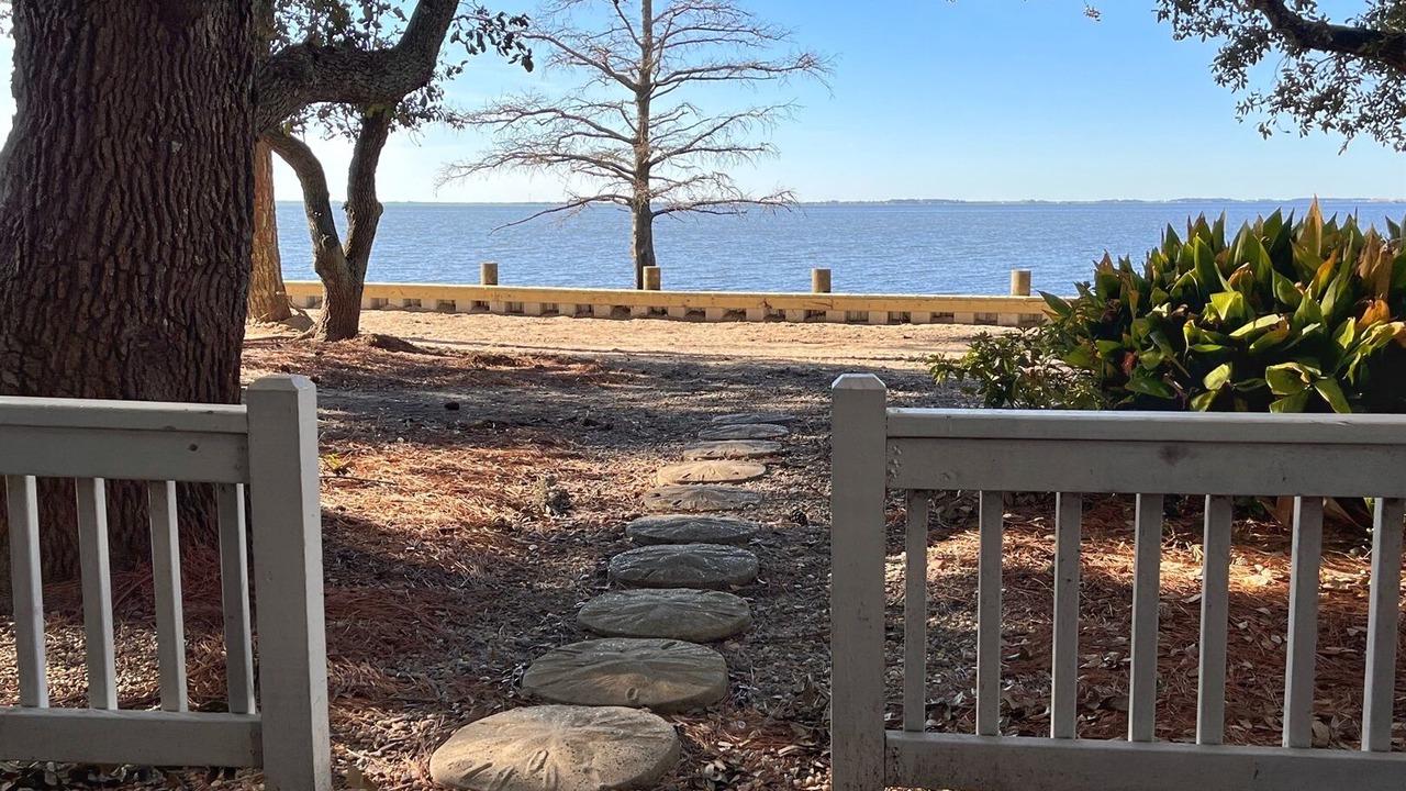 Photo of Outdoor in Corolla Light