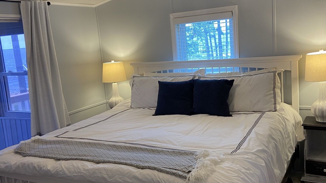 Photo of Bedroom in Minnesott Beach