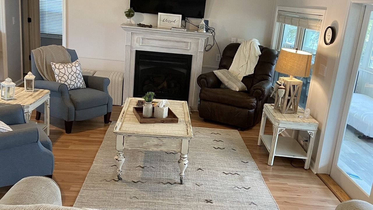 Photo of Livingroom in Minnesott Beach