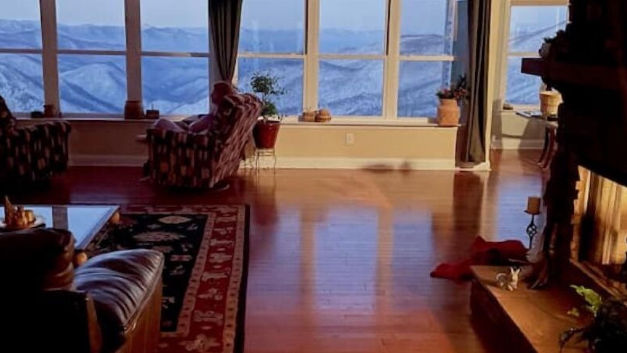 Photo of Livingroom in Cherokee