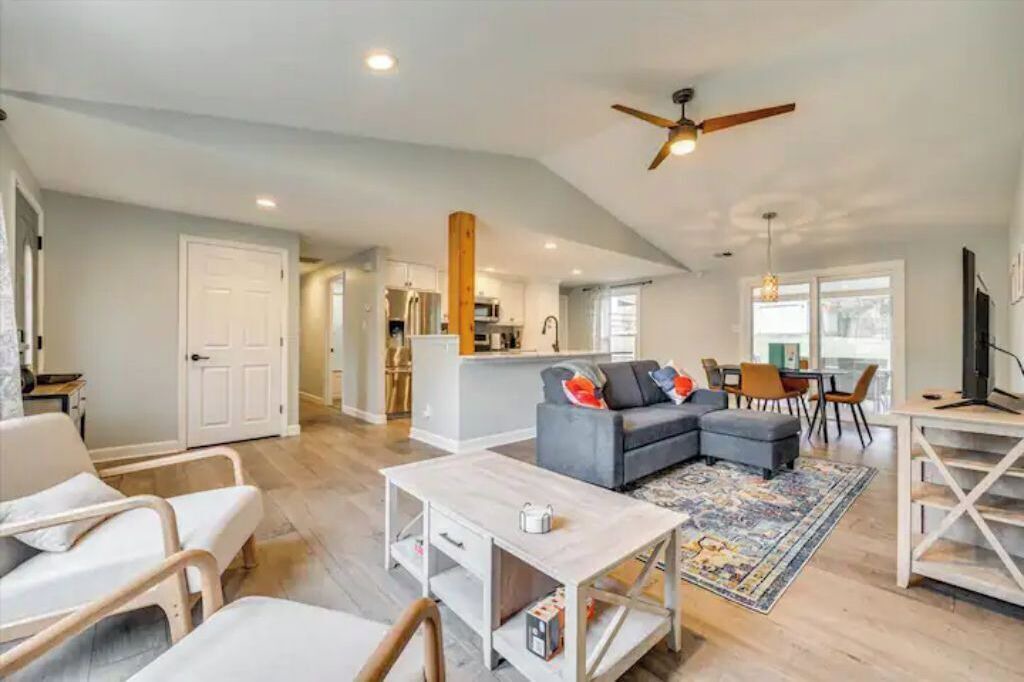 Photo of Livingroom in McAlpine