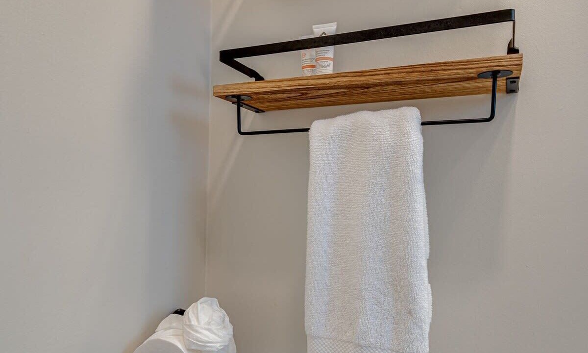 Photo of Bathroom in Melrose