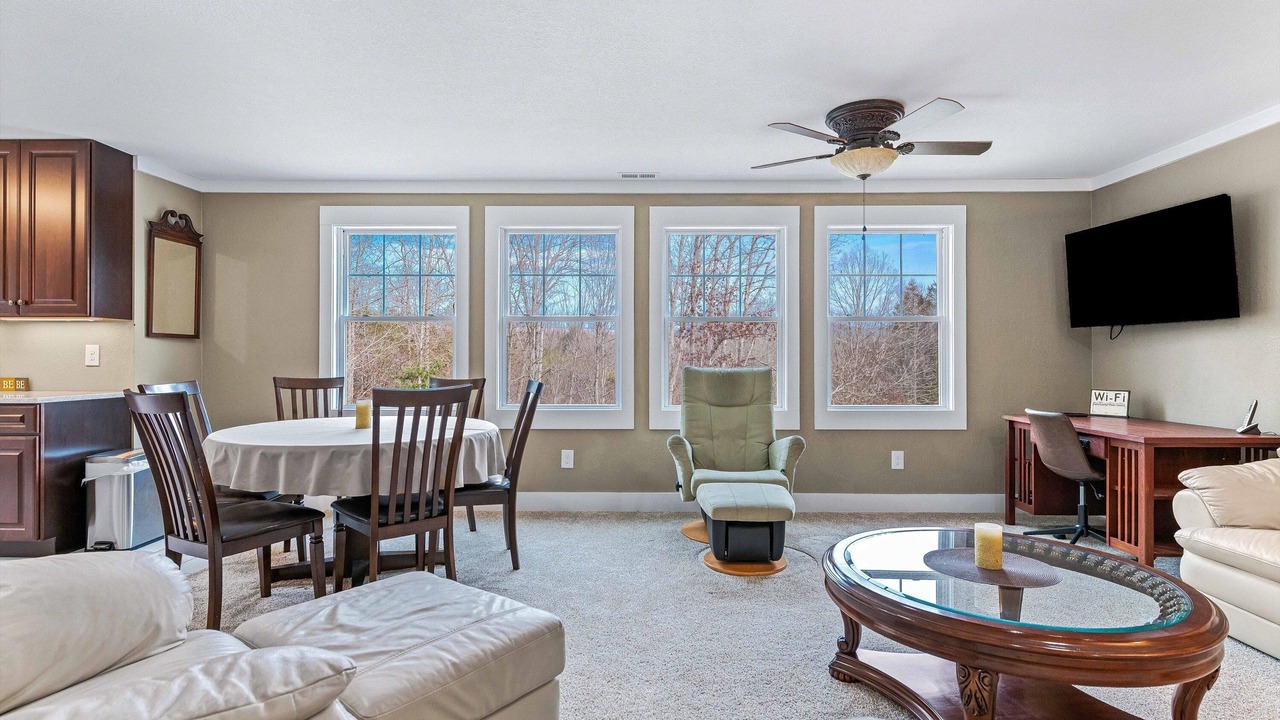 Photo of Livingroom in Hot Springs