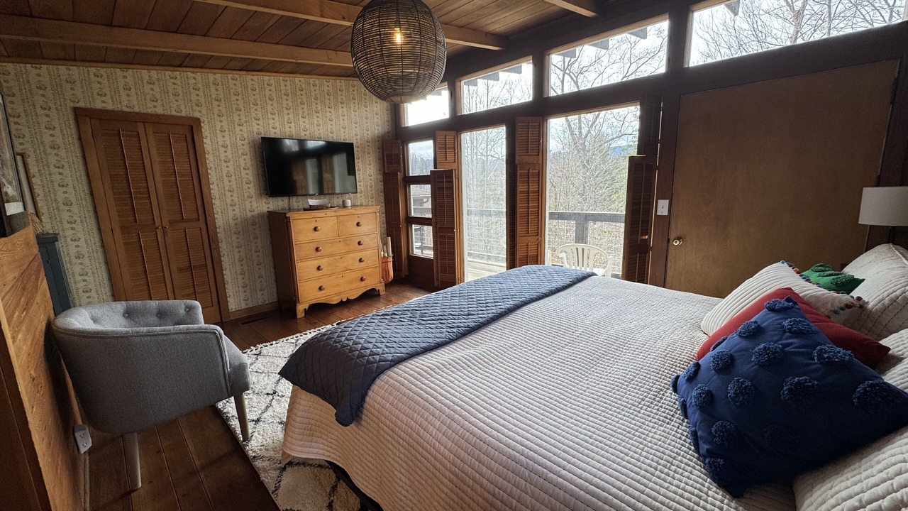 Photo of Bedroom in Waynesville