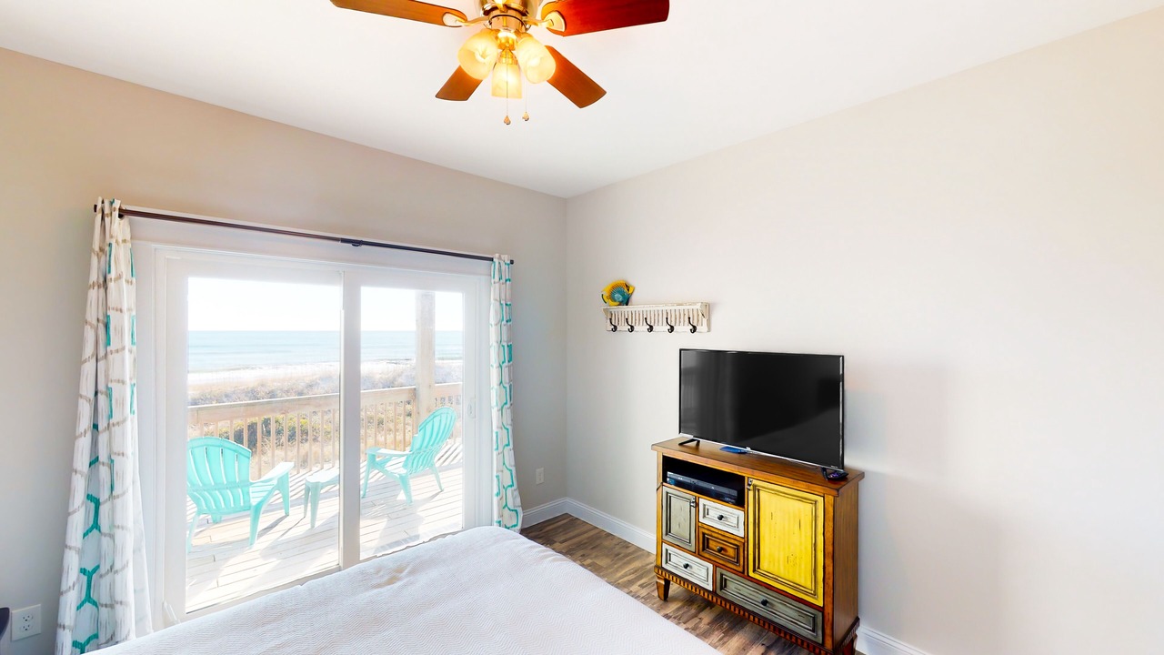 Photo of Bedroom in Ocean City Beach