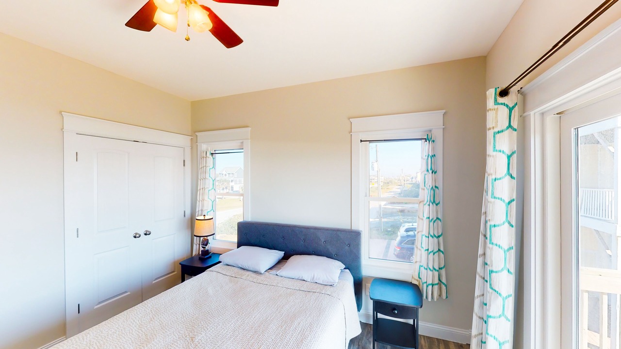 Photo of Bedroom in Ocean City Beach