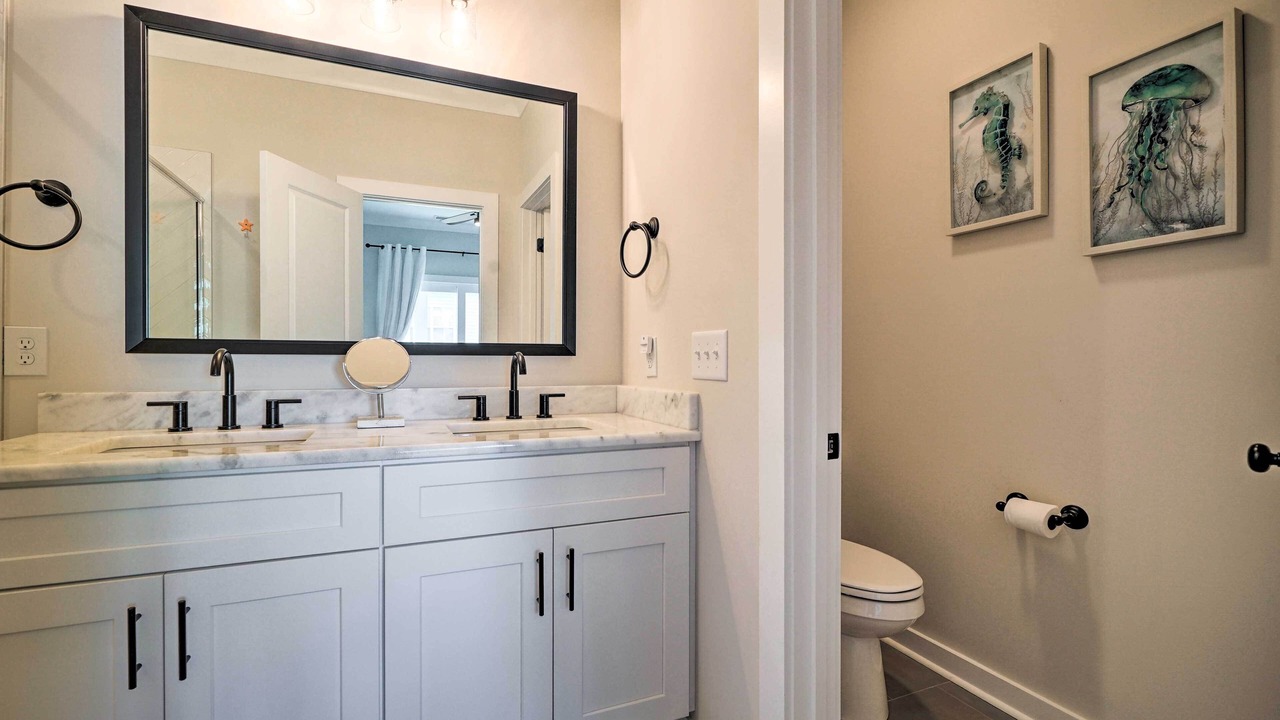 Photo of Bathroom in Wilmington Beach
