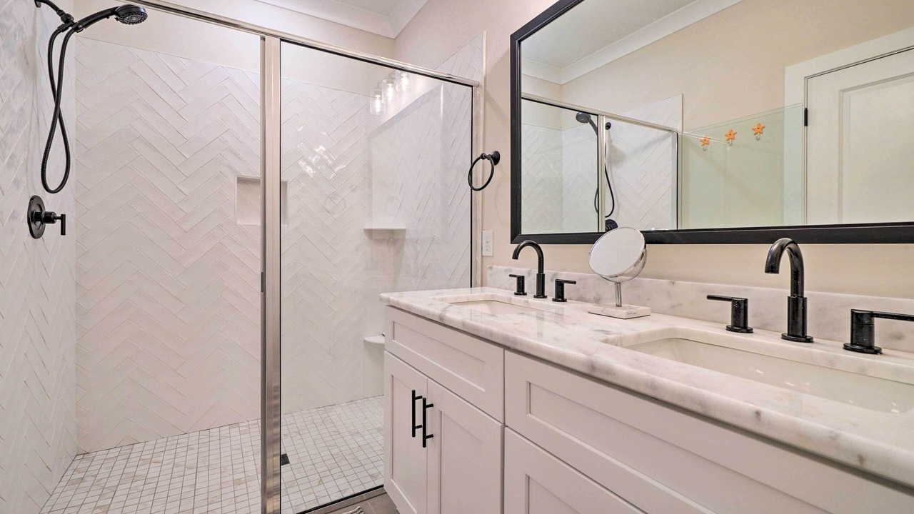 Photo of Bathroom in Wilmington Beach