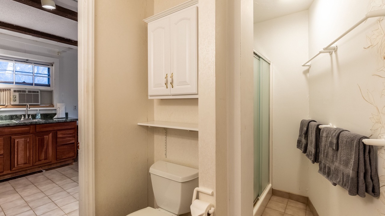 Photo of Bathroom in Otto