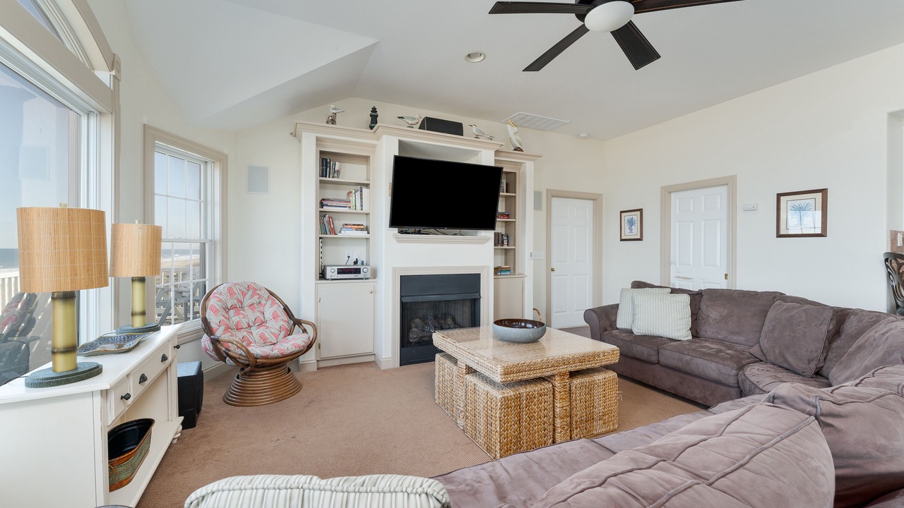 Photo of Livingroom in Southern Shores
