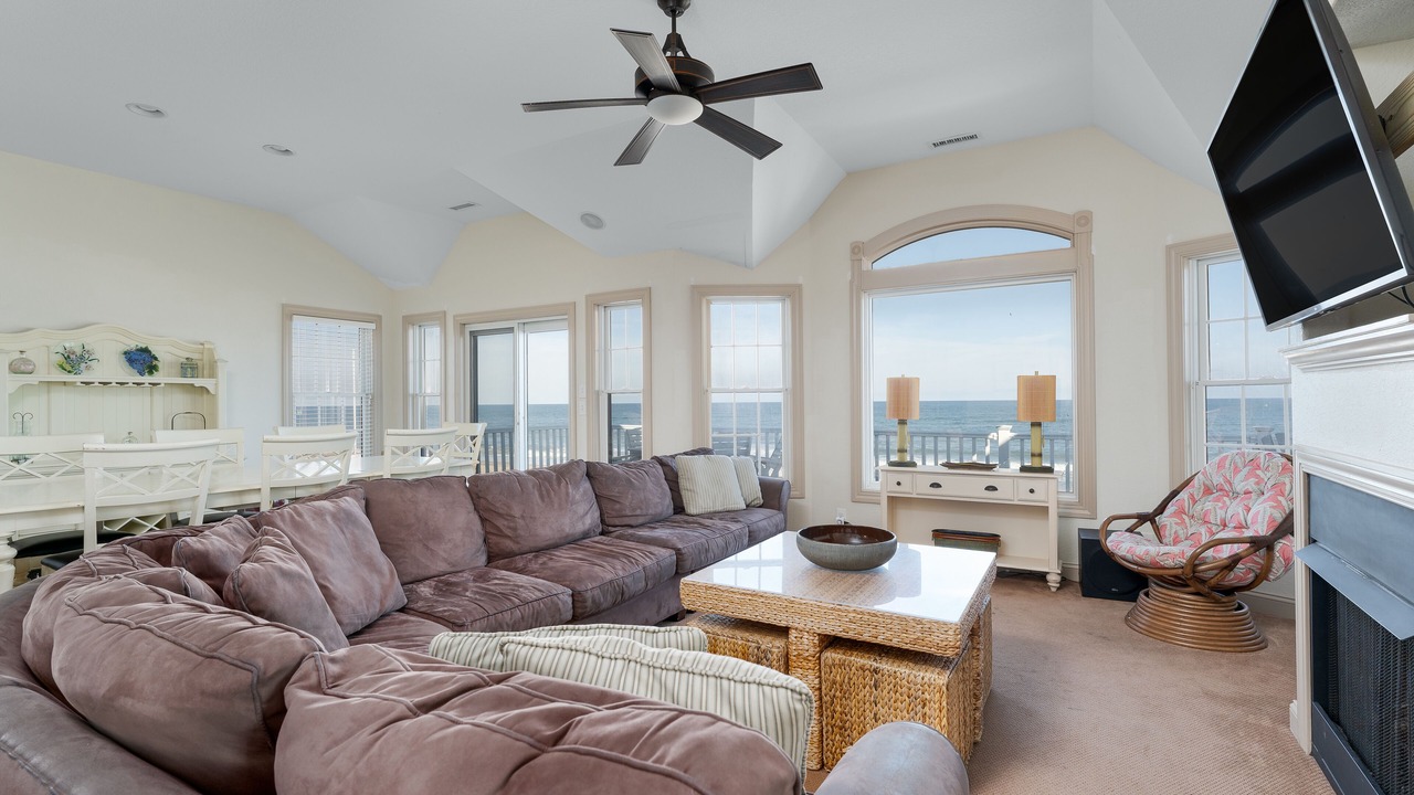 Photo of Livingroom in Southern Shores