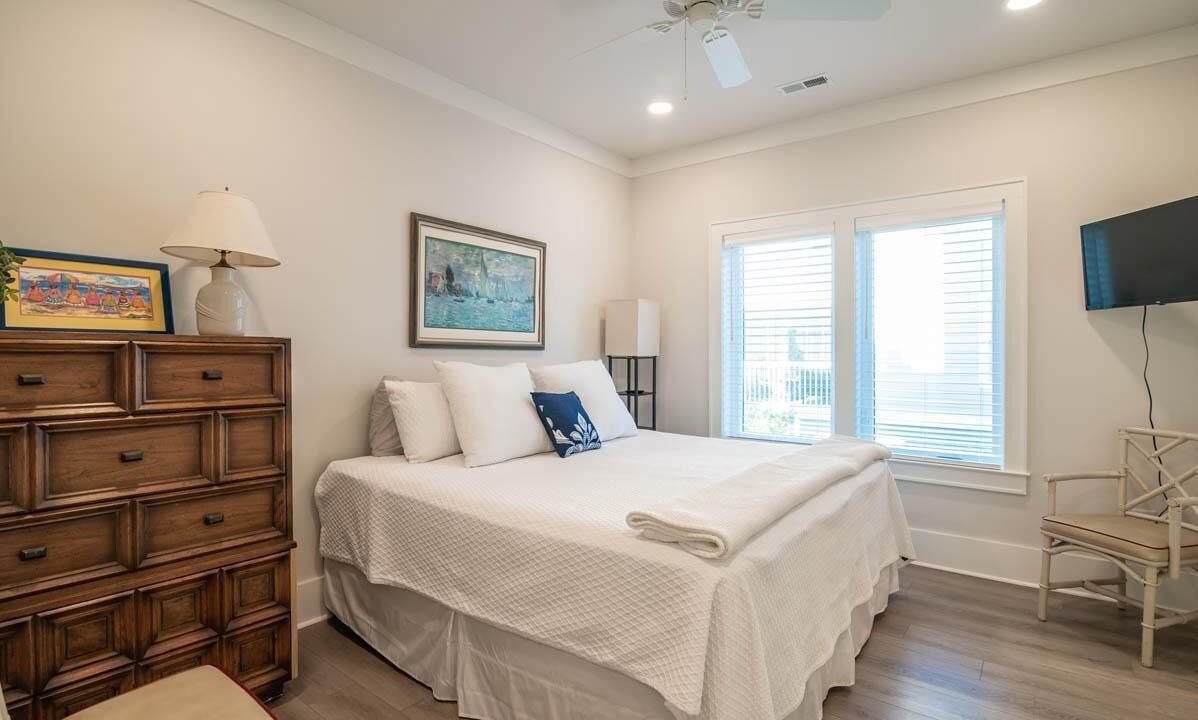 Photo of Bedroom in North Litchfield Beach