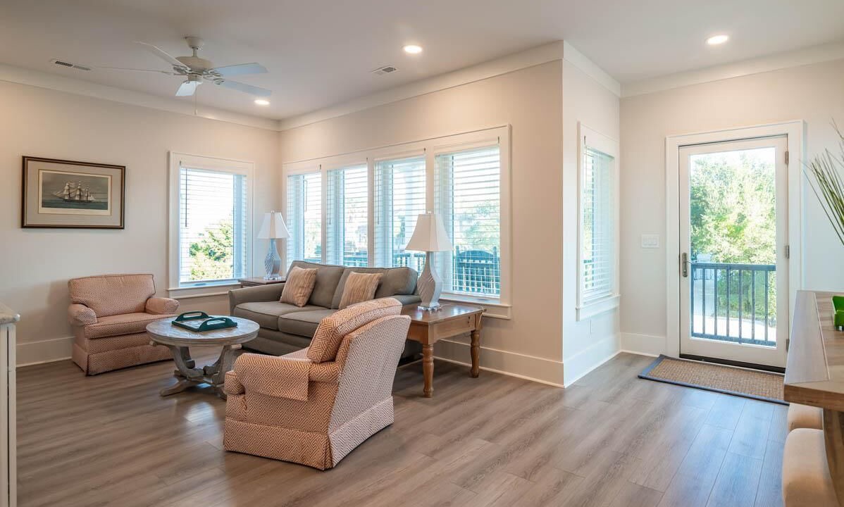 Photo of Livingroom in North Litchfield Beach
