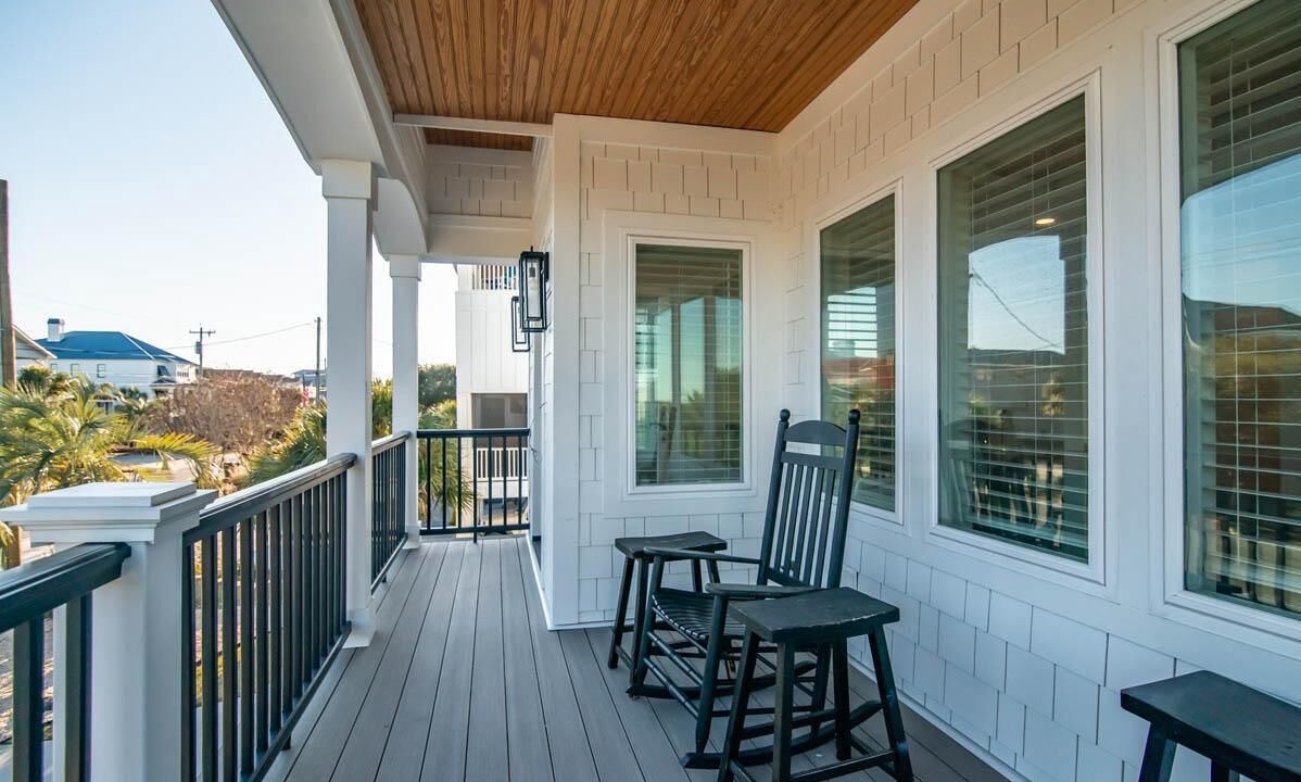 Photo of Patio Balcony in North Litchfield Beach