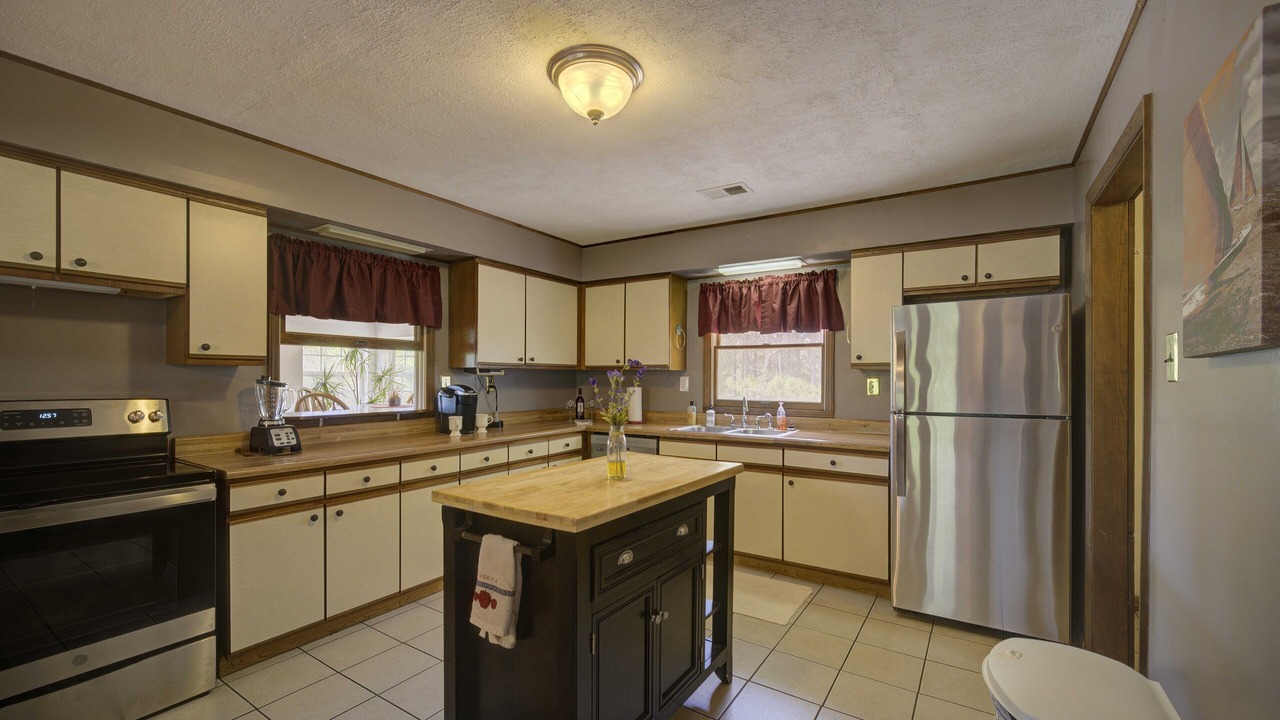 Photo of Kitchen in Carova Beach