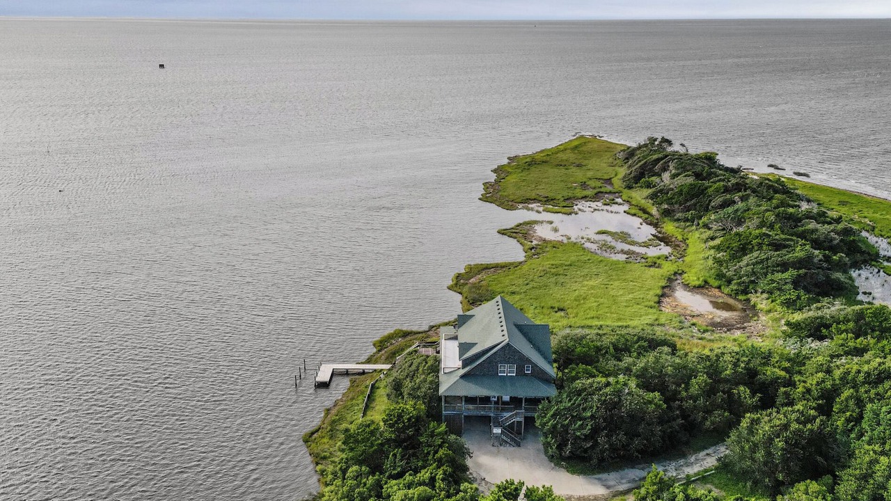 Photo of Outdoor in Brigands' Bay