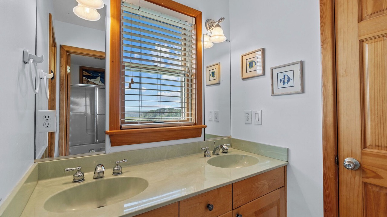 Photo of Bathroom in Brigands' Bay