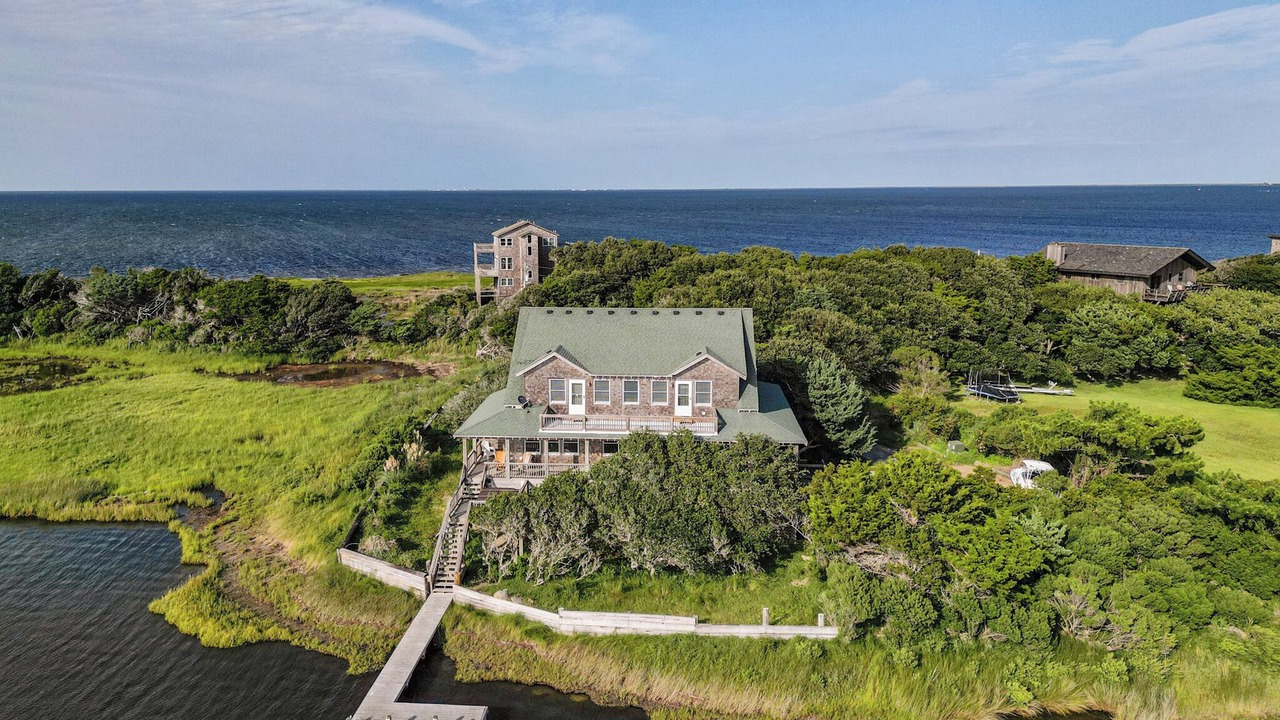 Photo of Outdoor in Brigands' Bay