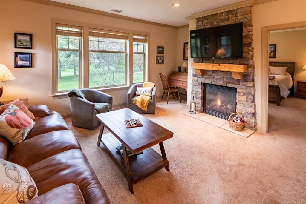 Photo of Livingroom in Maggie Valley