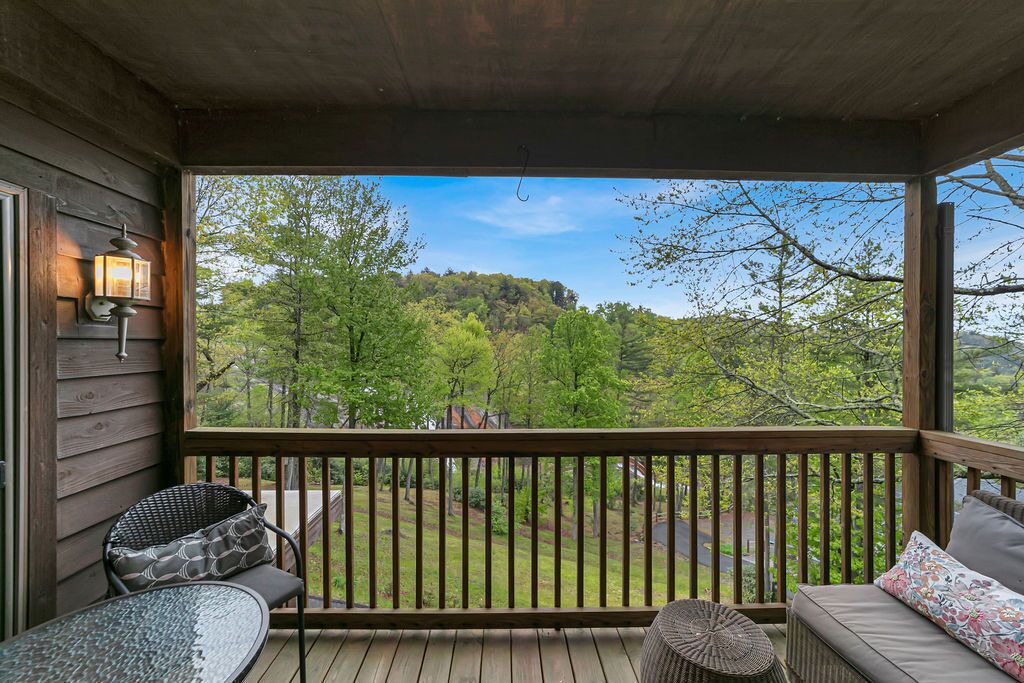 Photo of Outdoor in Lake Toxaway