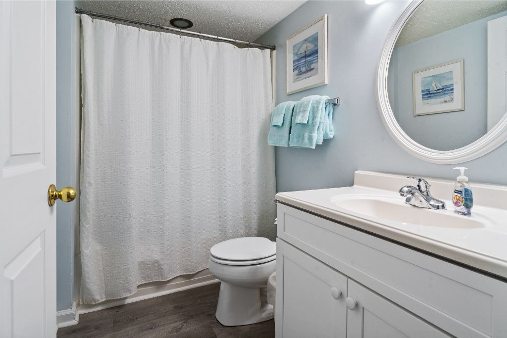 Photo of Bathroom in Ash