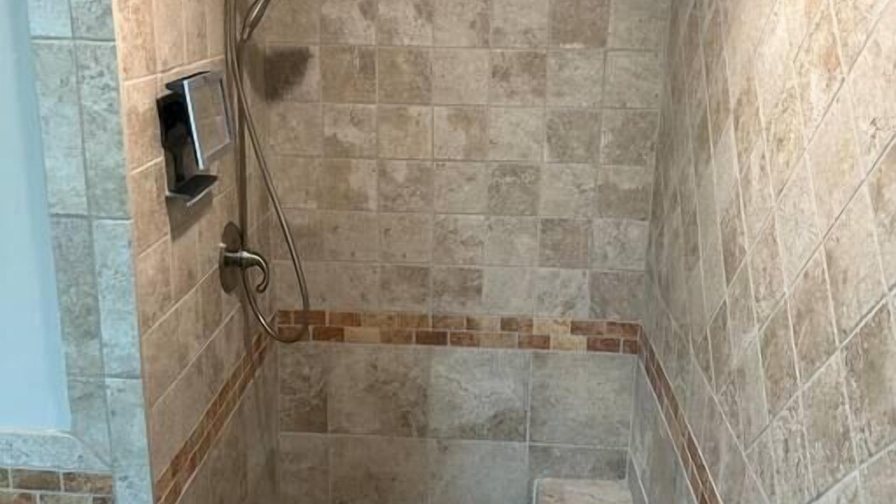 Photo of Bathroom in Northlakes