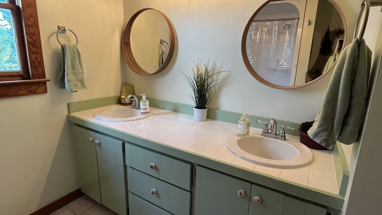 Photo of Bathroom in Harkers Island