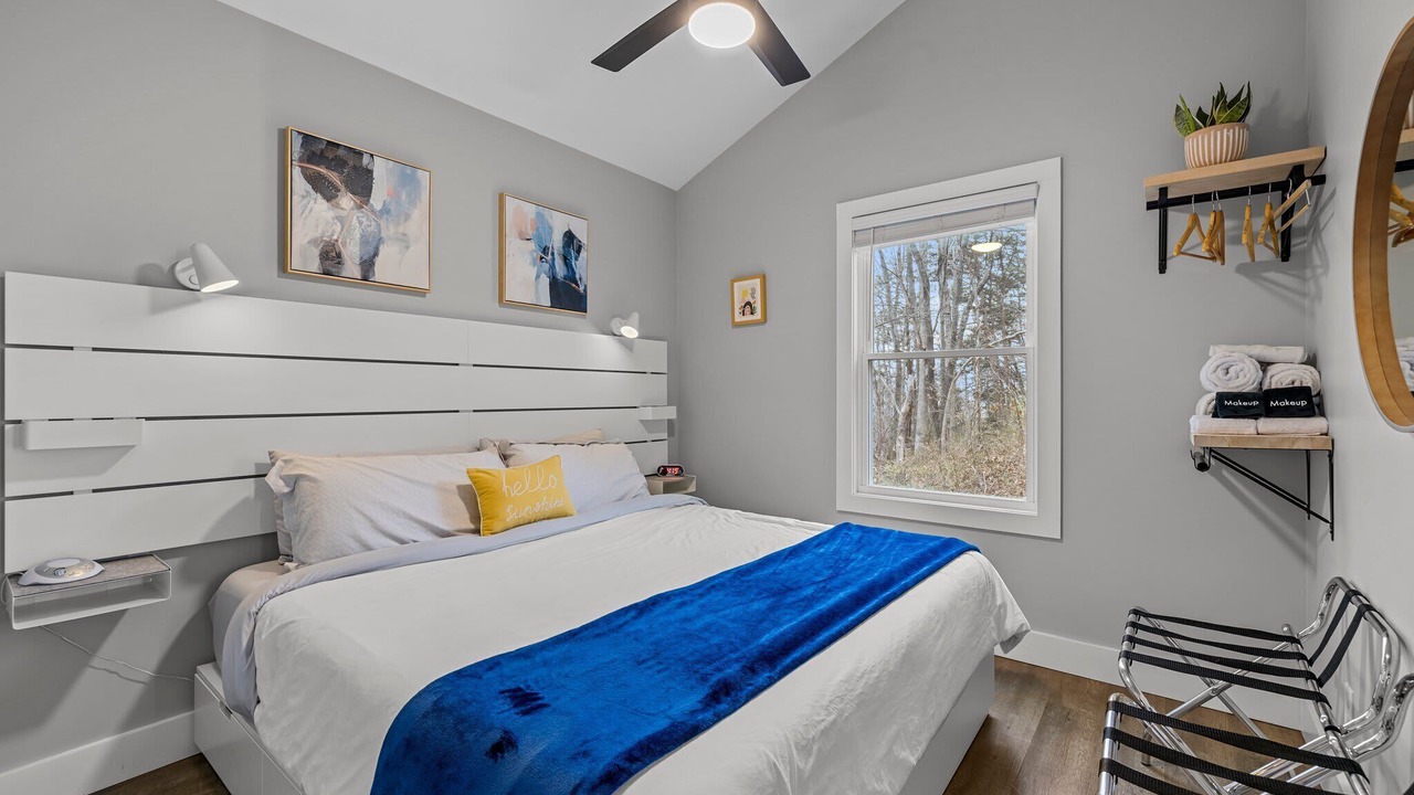 Photo of Bedroom in Swannanoa