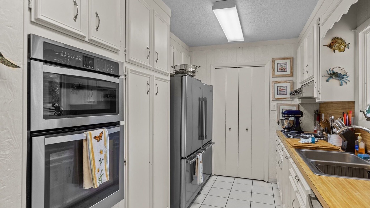 Photo of Kitchen in Pine Knoll Shores