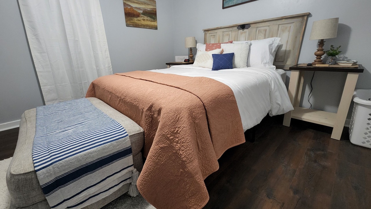 Photo of Bedroom in Guntersville