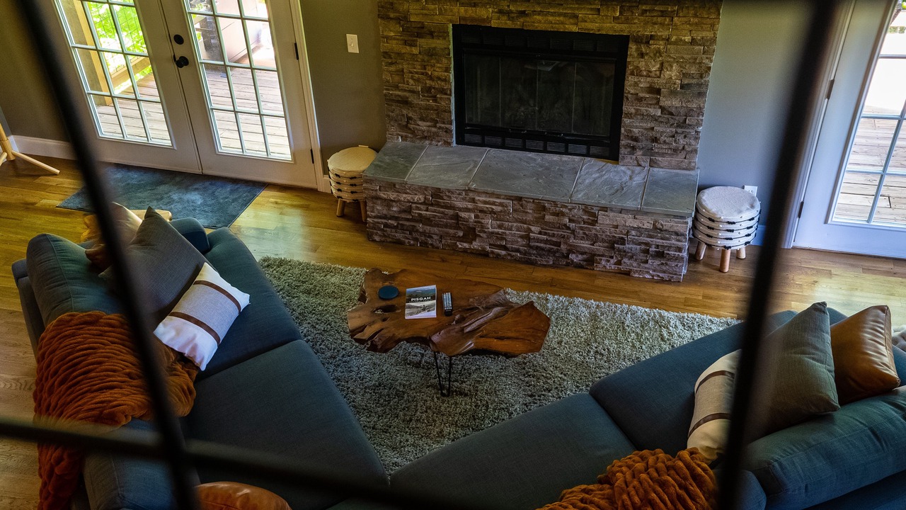 Photo of Livingroom in Candler