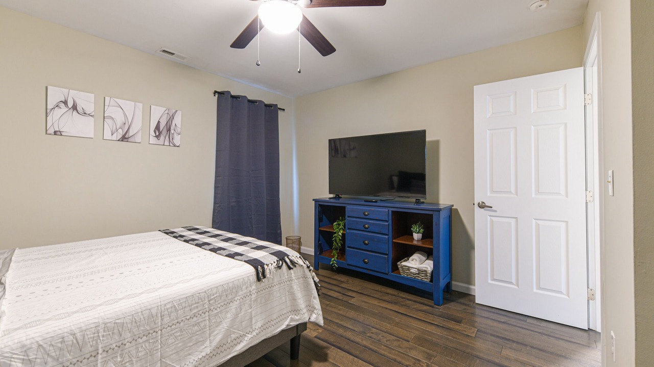 Photo of Bedroom in Villa Heights