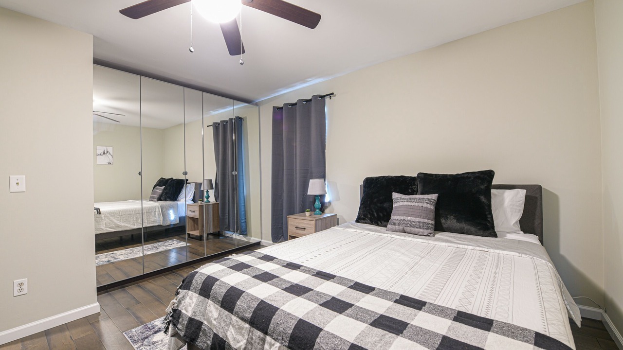 Photo of Bedroom in Villa Heights