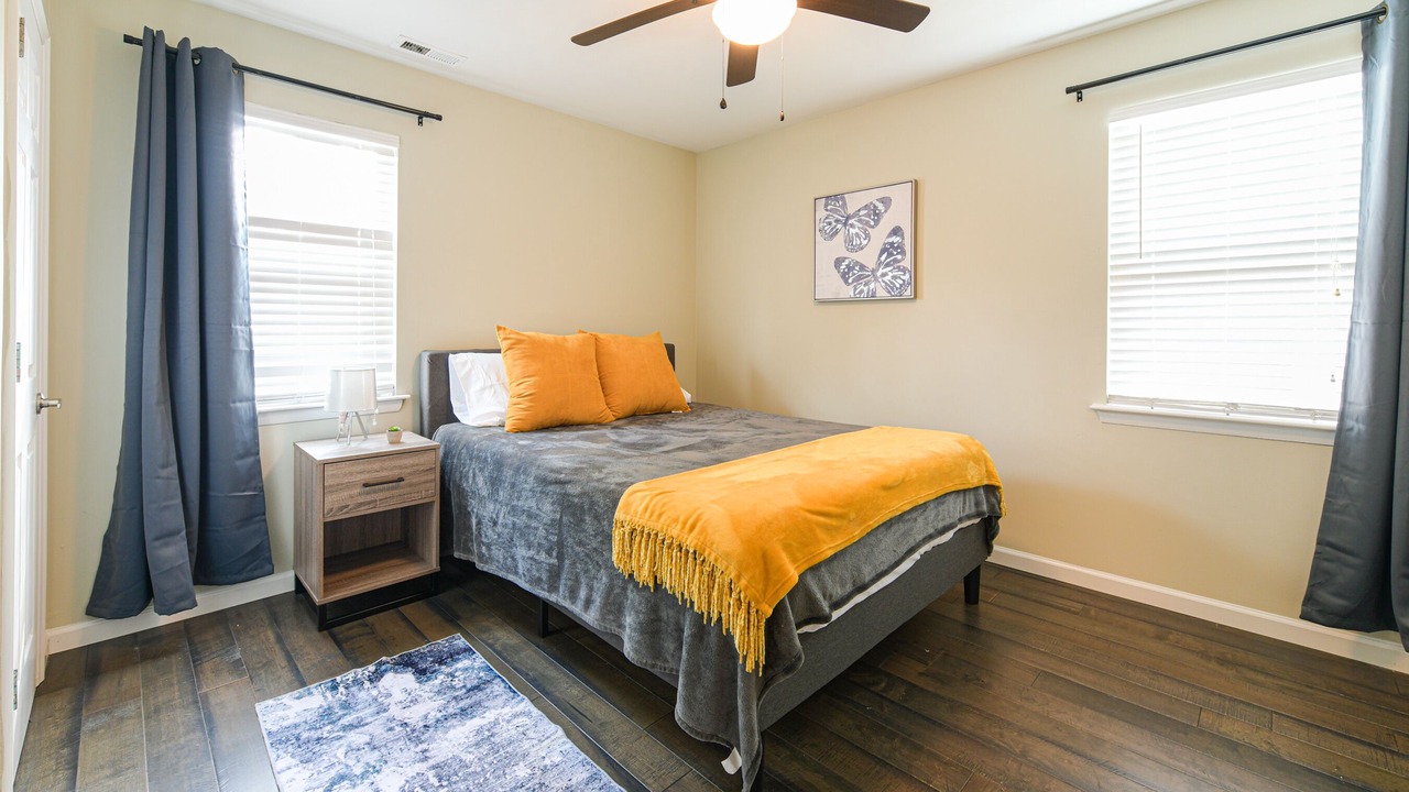 Photo of Bedroom in Villa Heights
