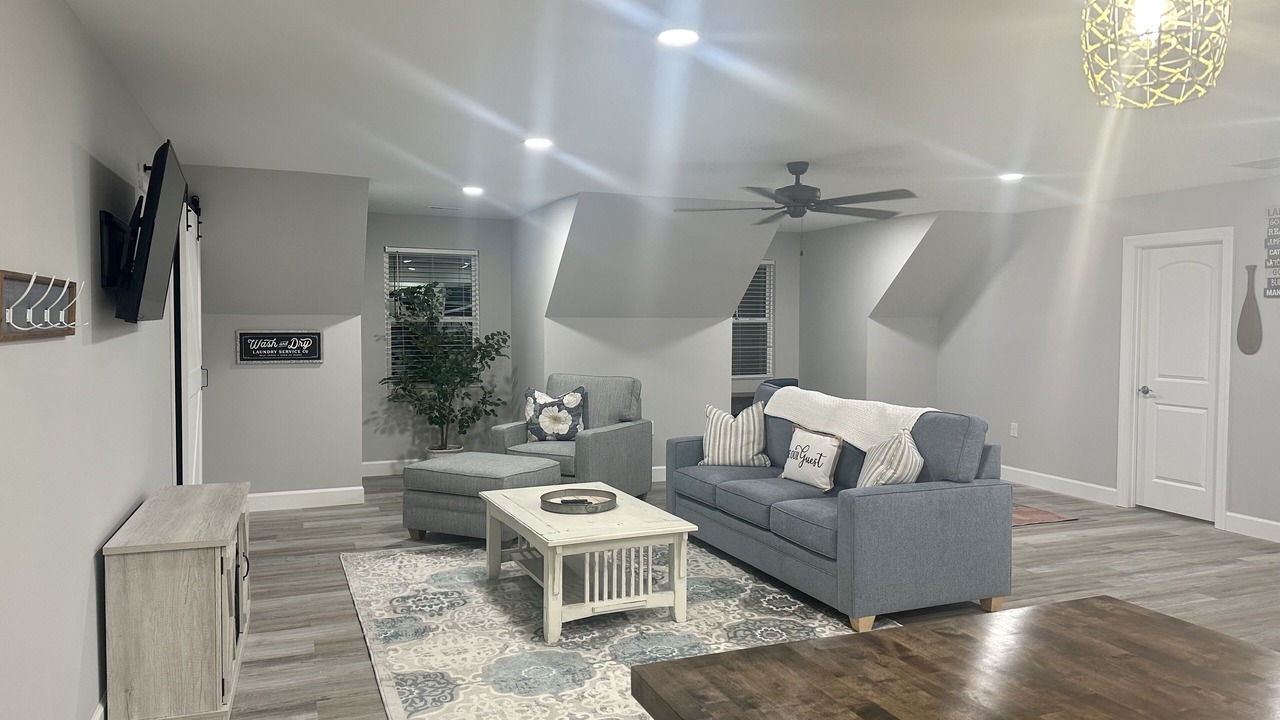 Photo of Livingroom in Belmont
