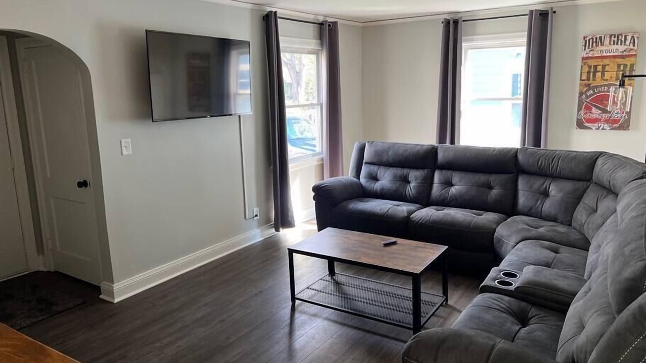 Photo of Livingroom in Commonwealth