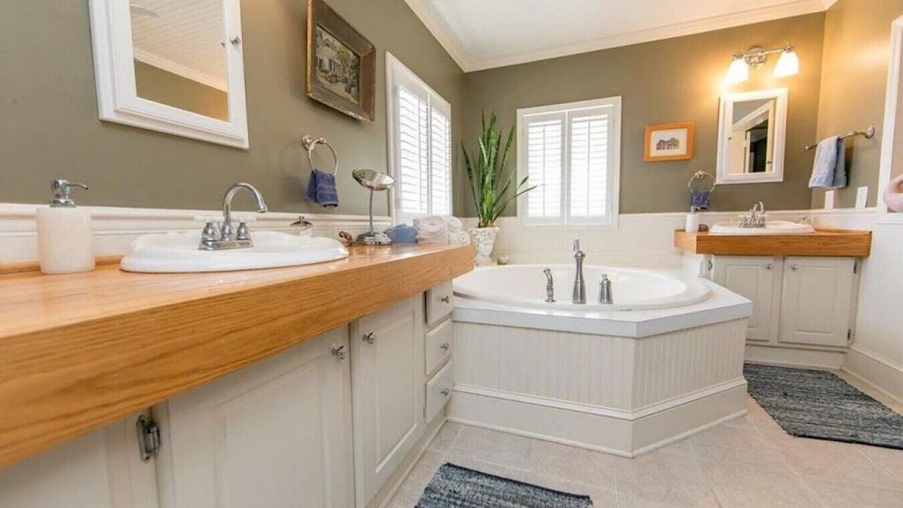 Photo of Bathroom in Minnesott Beach