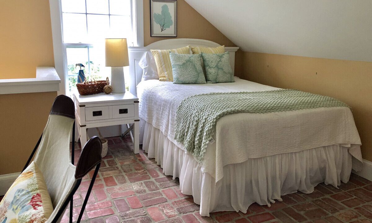 Photo of Bedroom in Minnesott Beach