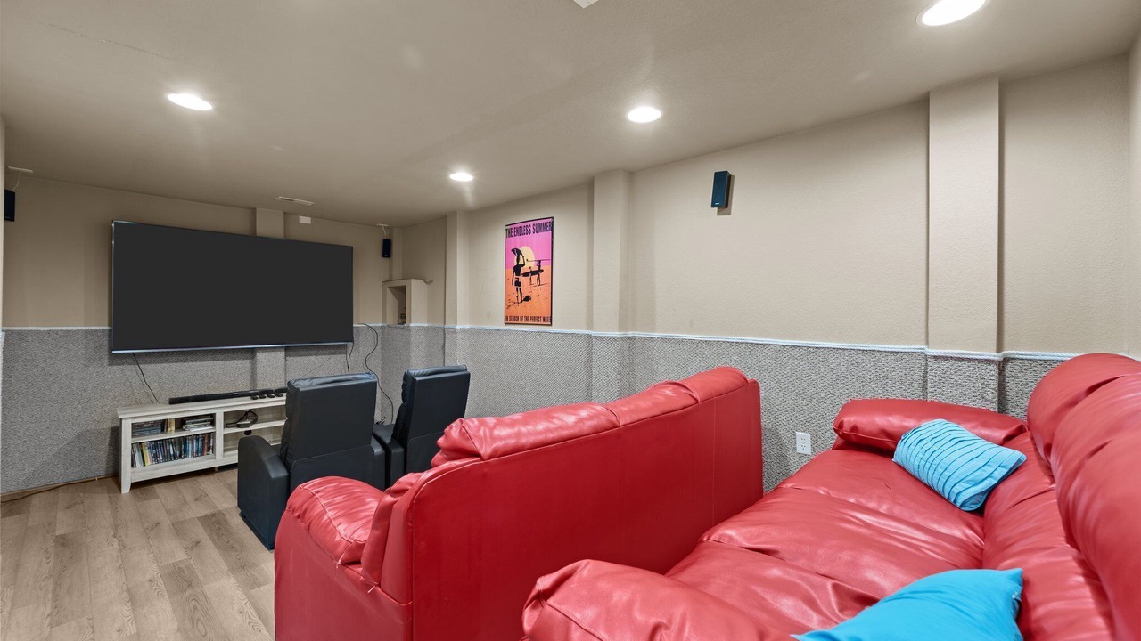Photo of Livingroom in Waves