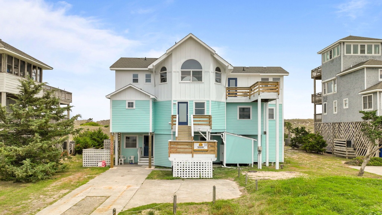 Photo of Outdoor in Waves