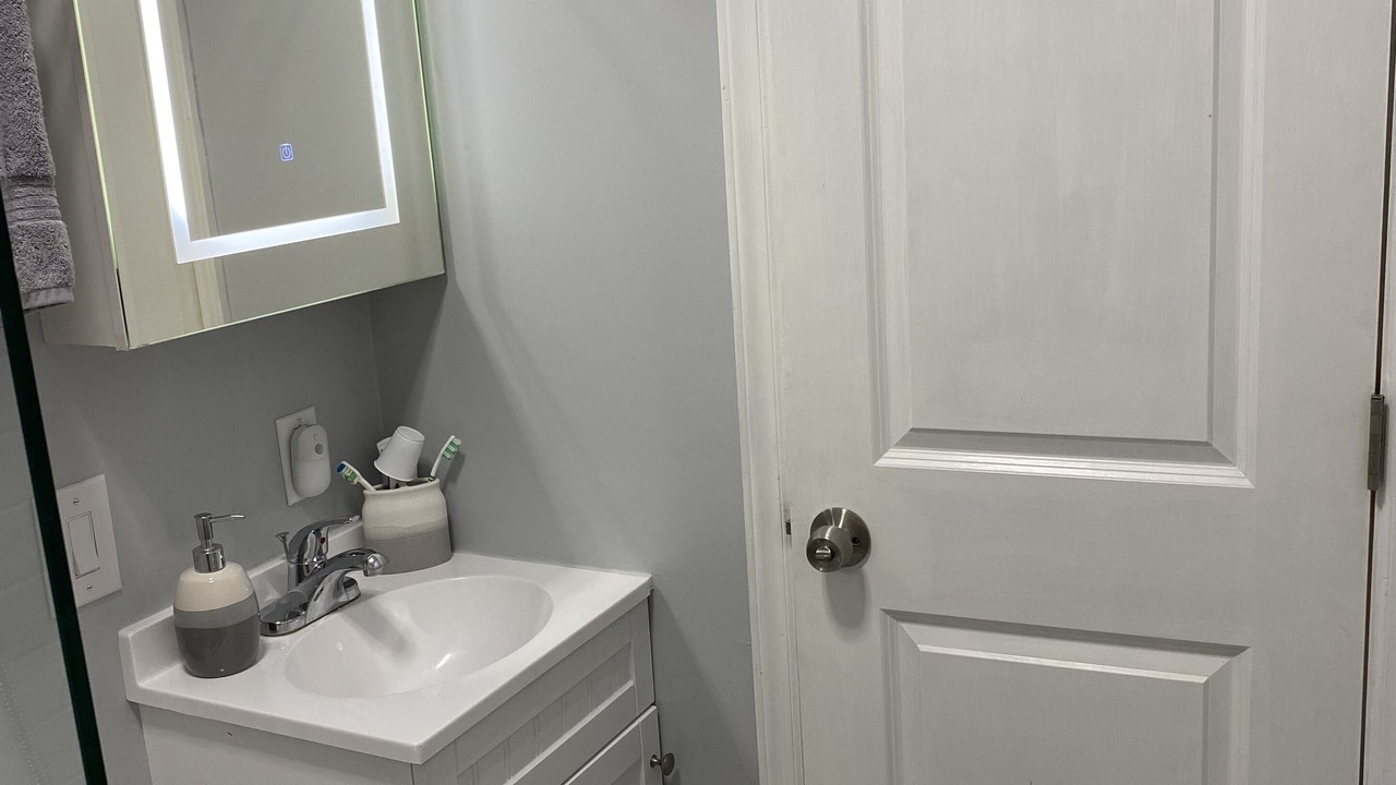 Photo of Bathroom in Newland