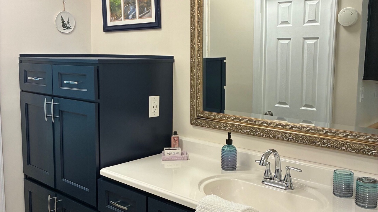 Photo of Bathroom in Newland