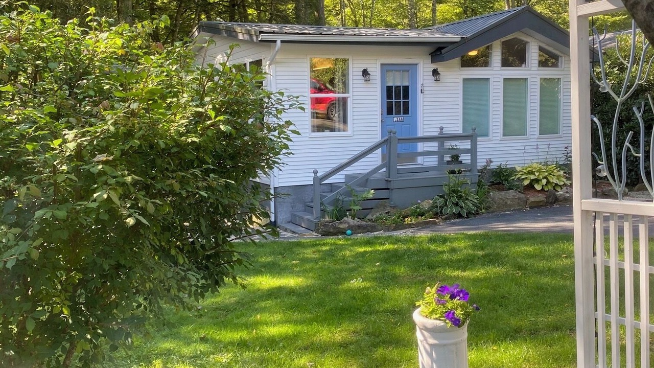 Photo of Outdoor in Newland